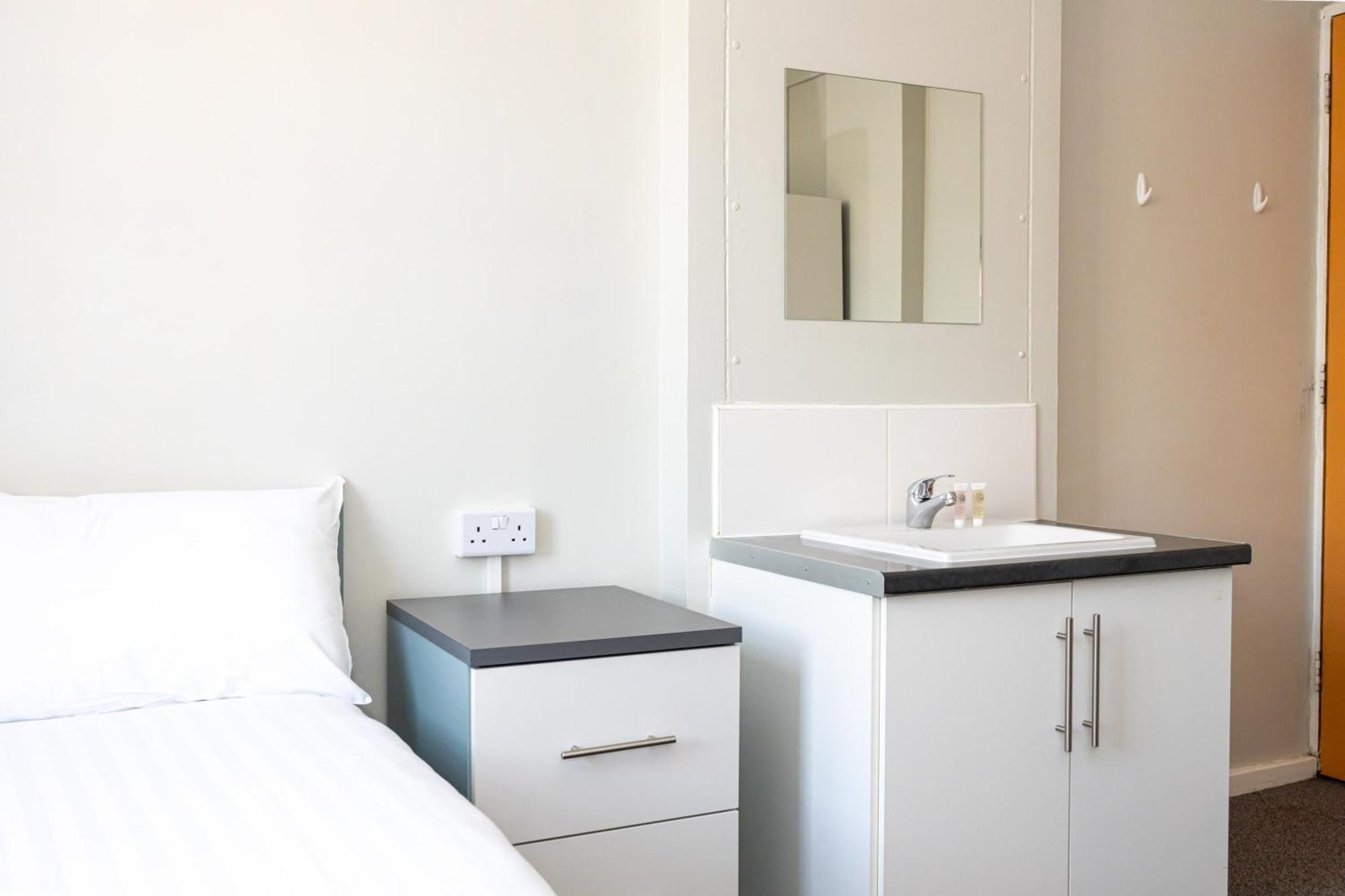 Spacious Room With Shared Facilities London Exterior photo