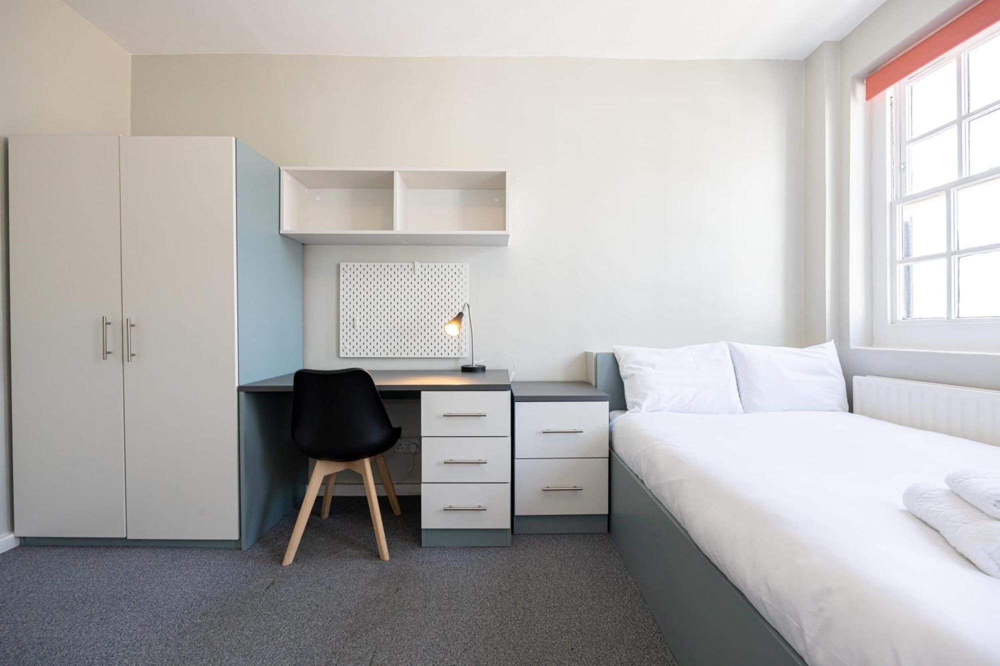 Spacious Room With Shared Facilities London Exterior photo