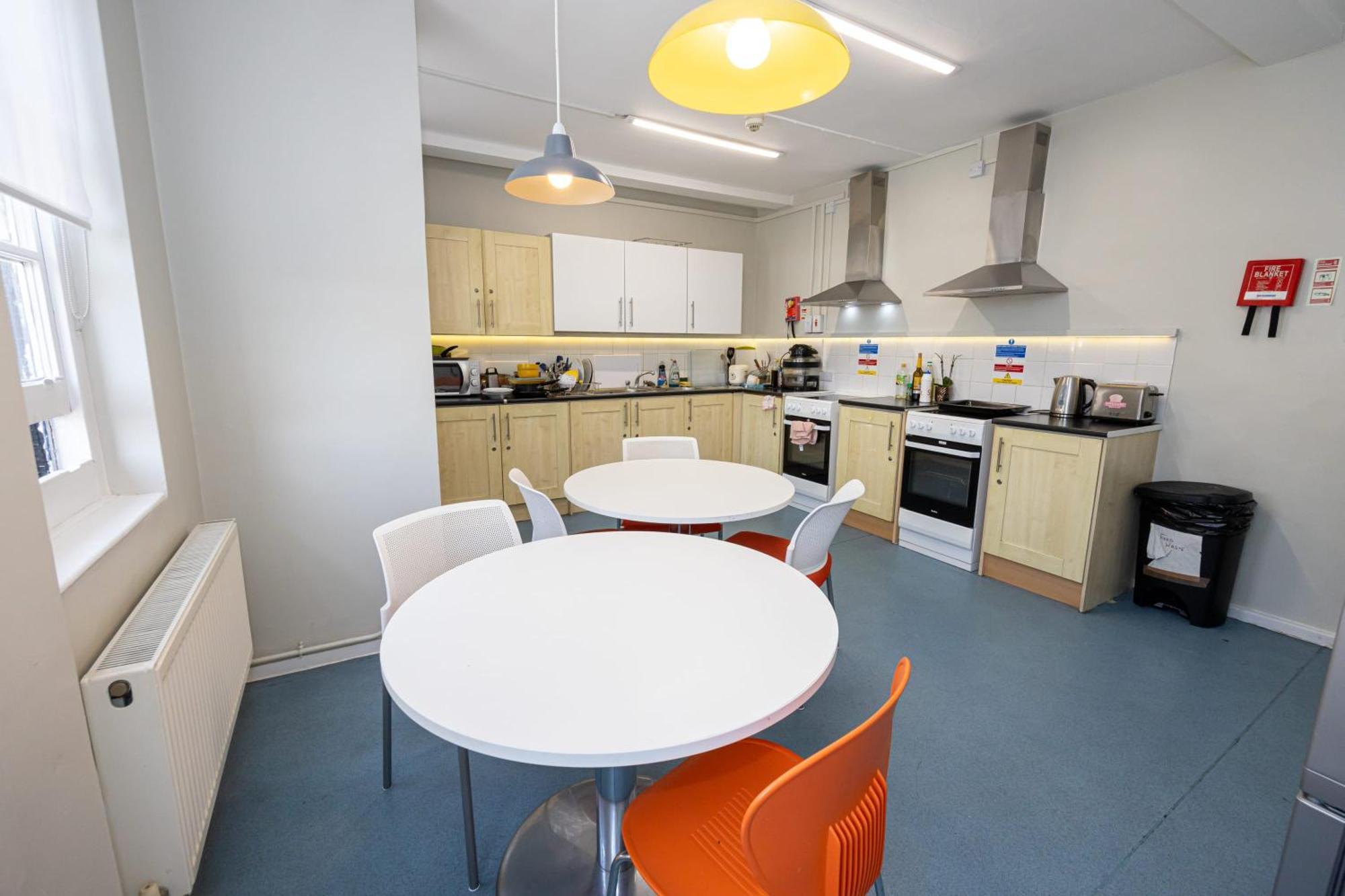 Spacious Room With Shared Facilities London Exterior photo